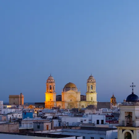 Senator فندق كاديز