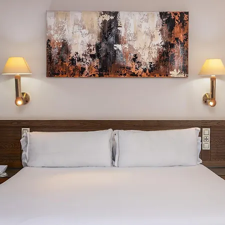 Hotel Senator 4*